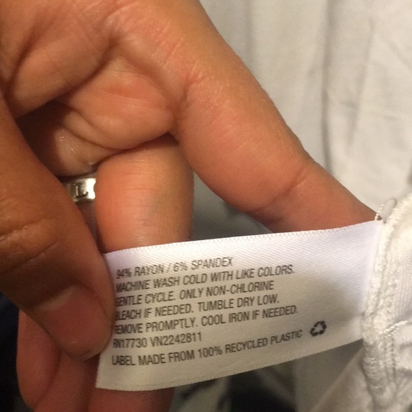 Mossimo top Large - Picture 4 of 5